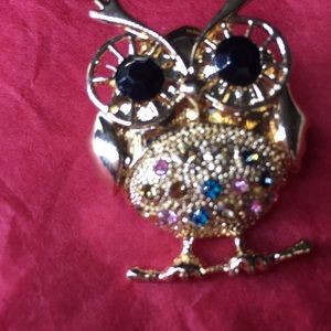 ADORABLE gold and jeweled fat owl brooch.